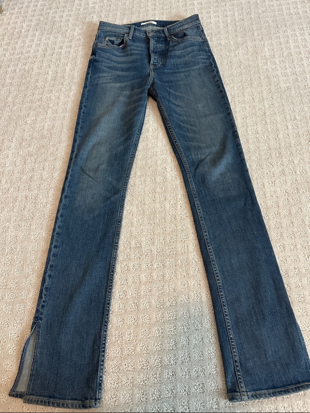 GRLFRND Bootcut Jeans in Dark Blue Wash